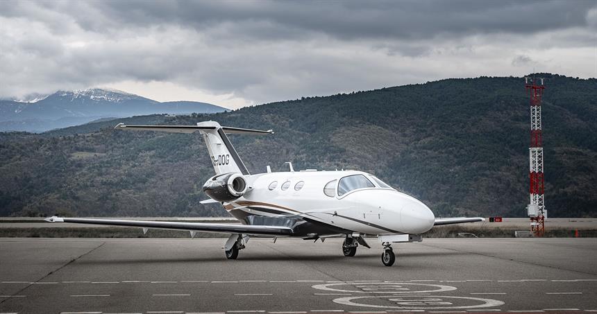 CS-DOG Citation Mustang