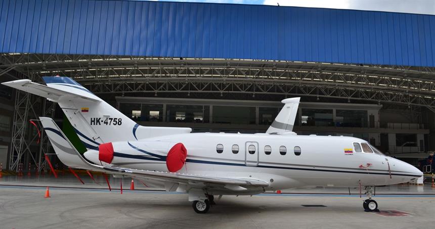 HK-4758 Hawker 900XP