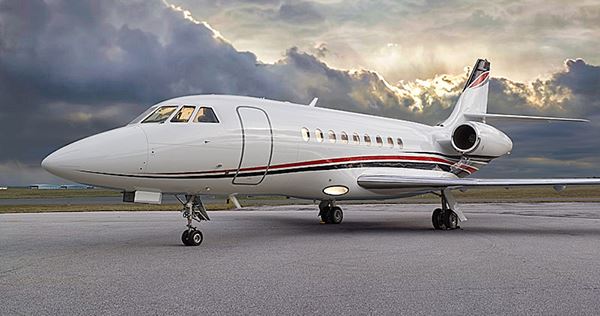 N372SM Falcon 2000