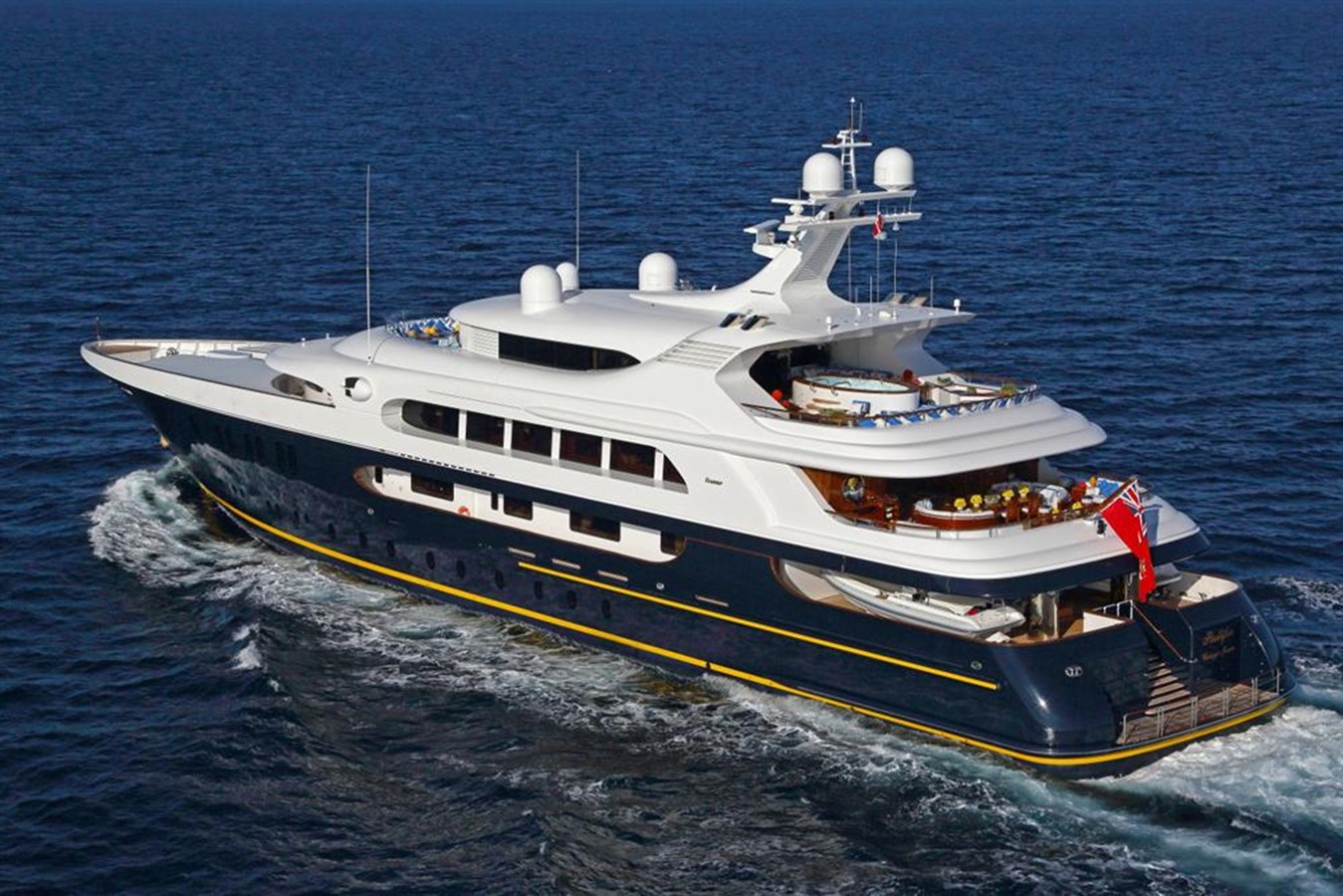 pestifer - 2010 FEADSHIP 213' 4