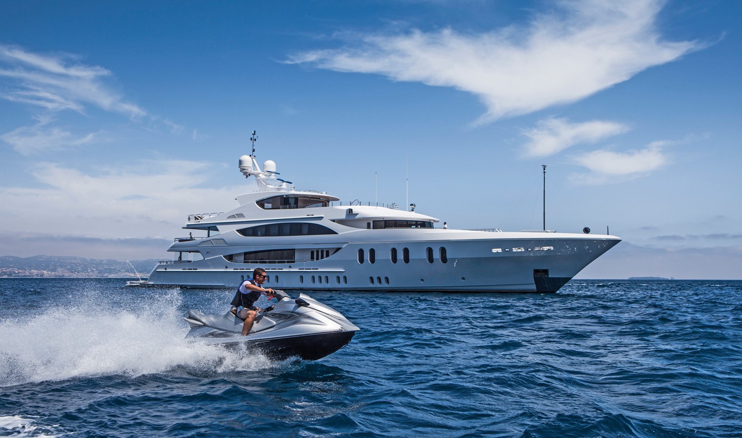 LADY LINDA - 2012 TRINITY 187' Motoryacht