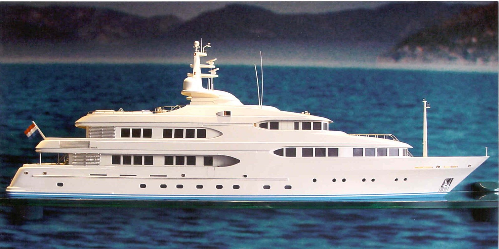 DREAM - 2003 FEADSHIP 169' 9