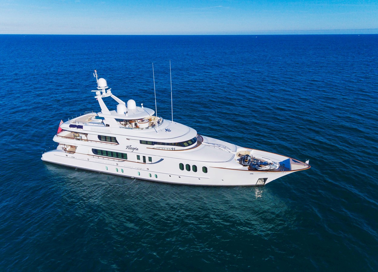 ALLEGRIA - 2004 HAKVOORT 152' Motor Yacht