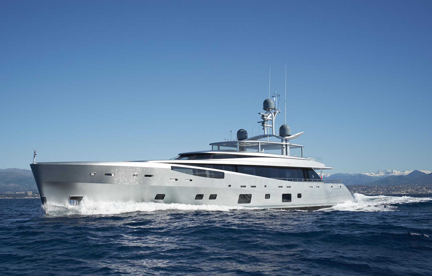 LADY MAY - 2014 FEADSHIP 151' 8