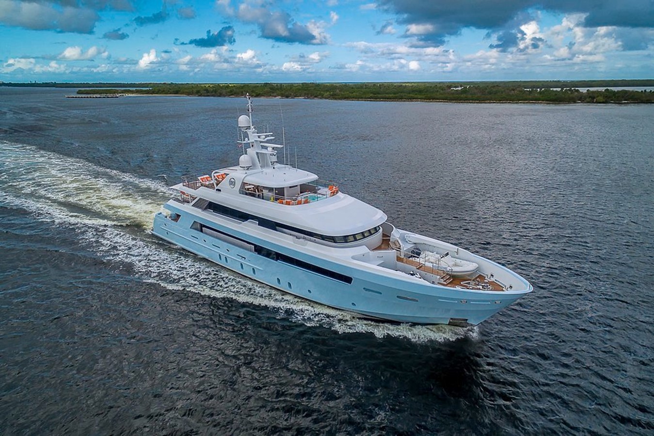 M/Y 10 - 2011 DELTA 150' 11