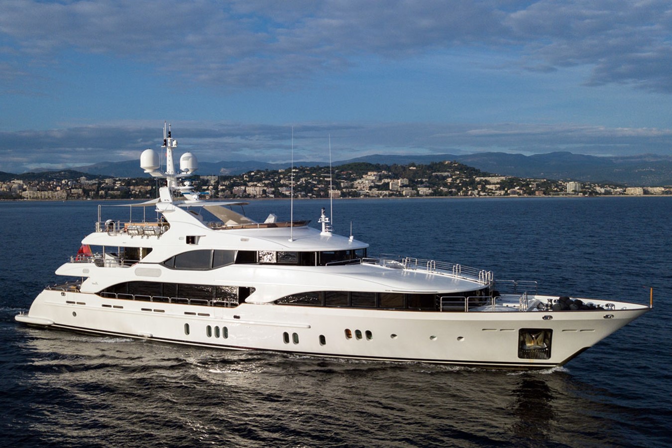 MOKA - 2011 BENETTI 143' 1