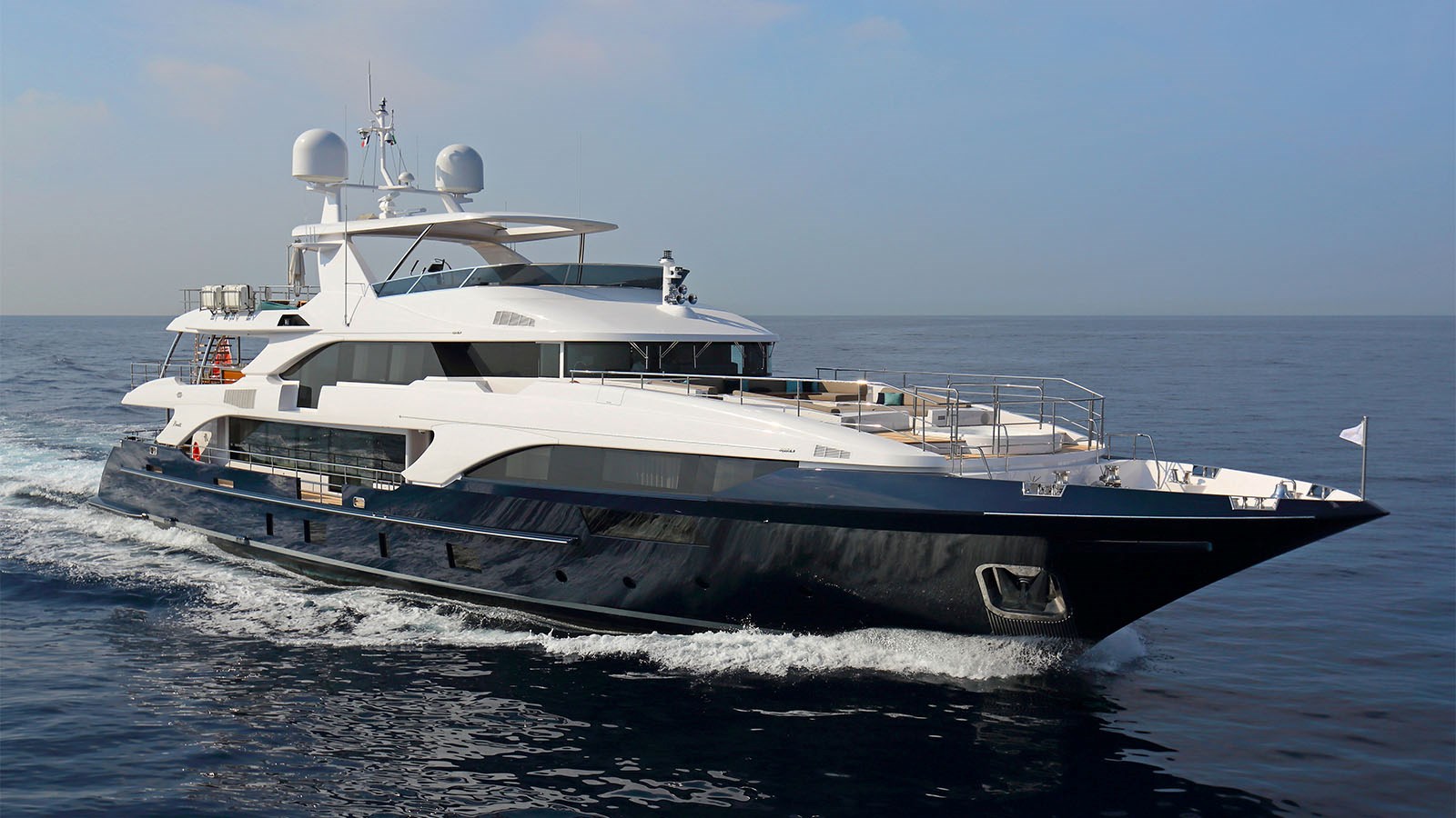 AMARA - 2016 BENETTI 131' 3