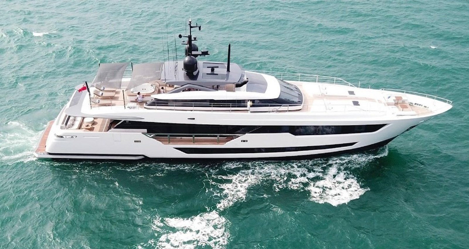 CUSTOM LINE 120 - M/Y ‘O’ - 2018 CUSTOM LINE 125' 