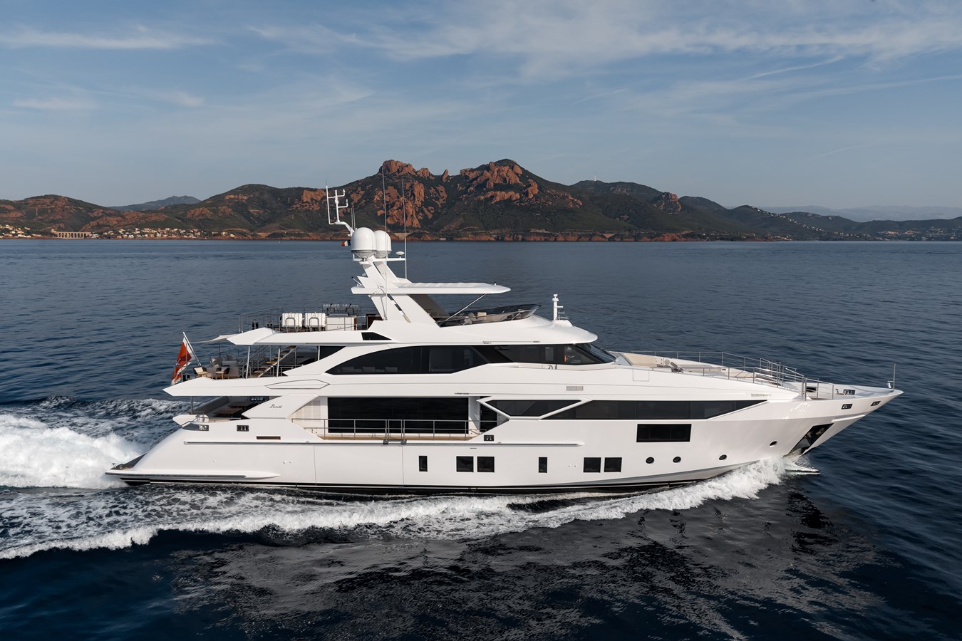 JACOZAMI - 2020 BENETTI 125' 8