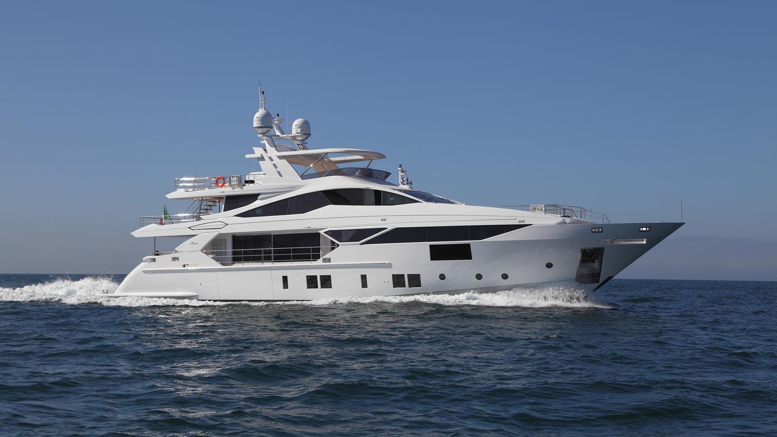 Falcon II - 2015 BENETTI 125'