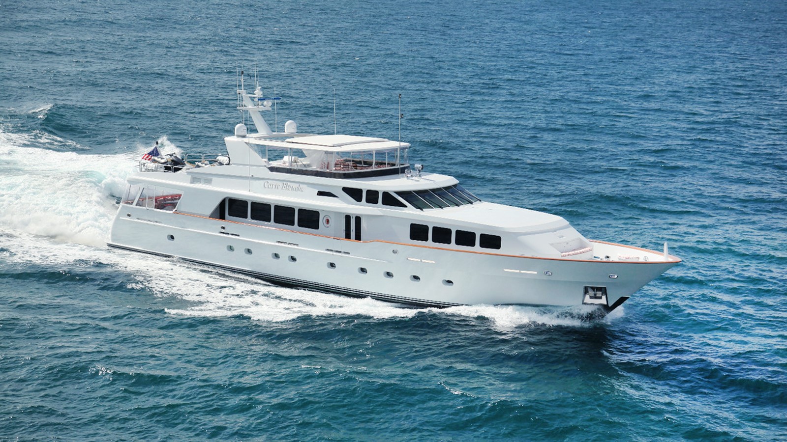 CARTE BLANCHE - 2002 TRINITY 124' Raised Pilot Hou