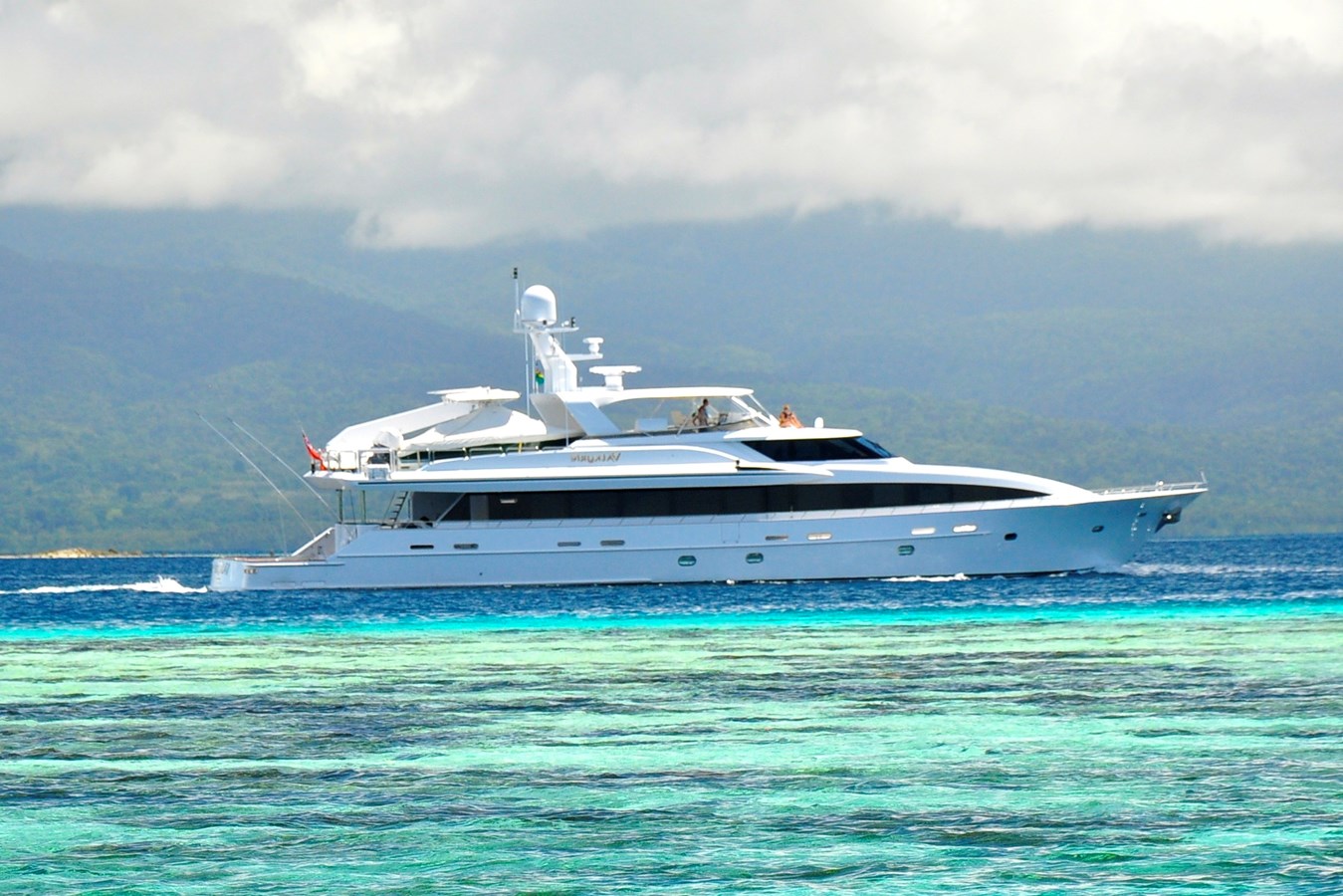 VALKYRIE - 2001 CRESCENT 120' Cockpit Motoryacht