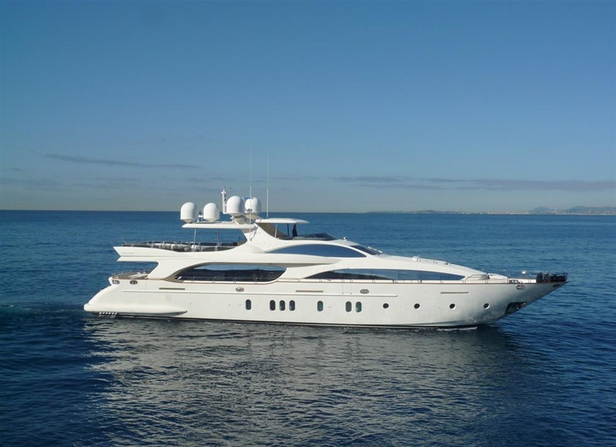 Z-ONE - 2009 AZIMUT YACHTS 116' 6