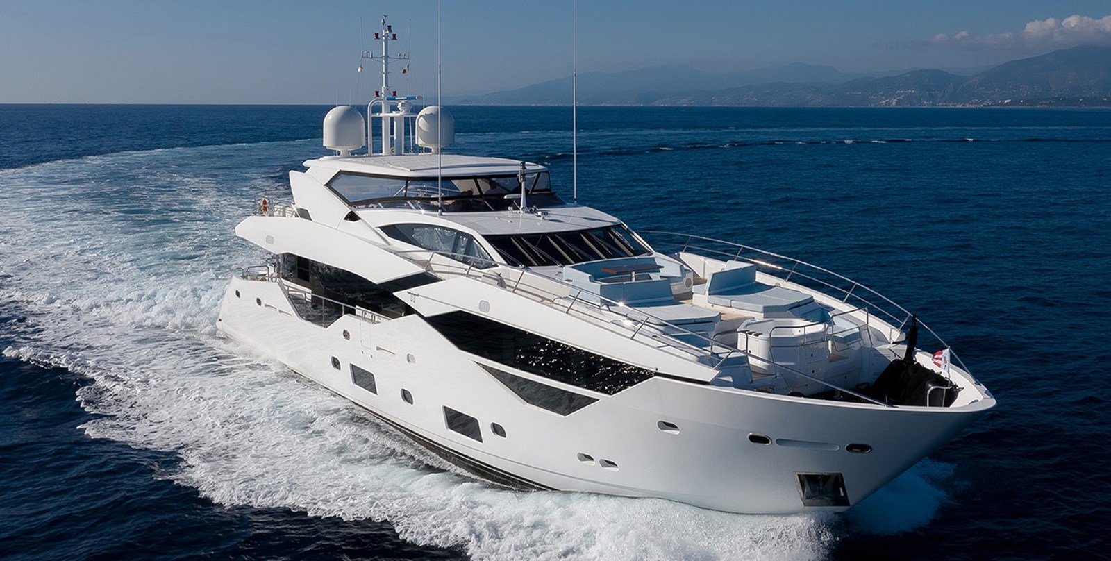 Lady Ella S - 2016 SUNSEEKER 115' 6