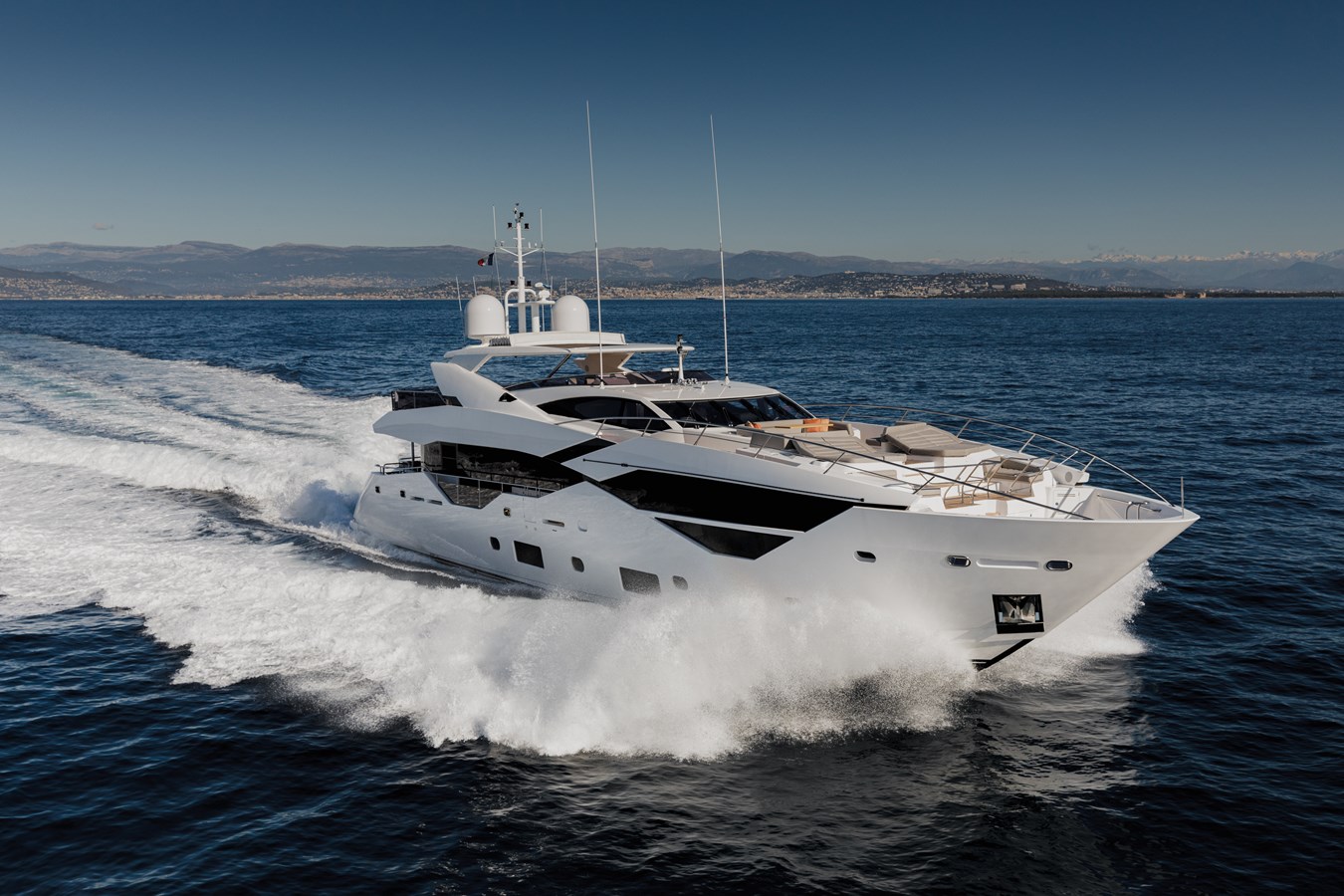 Sedative - 2020 SUNSEEKER 115' 6