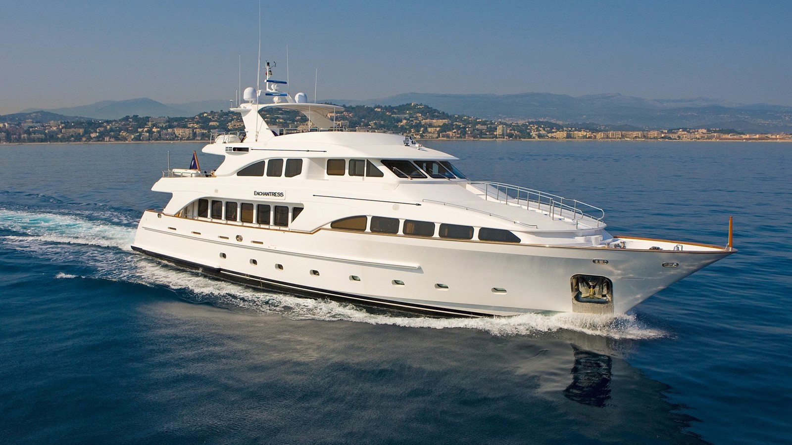 ENCHANTRESS - 2001 BENETTI 115'