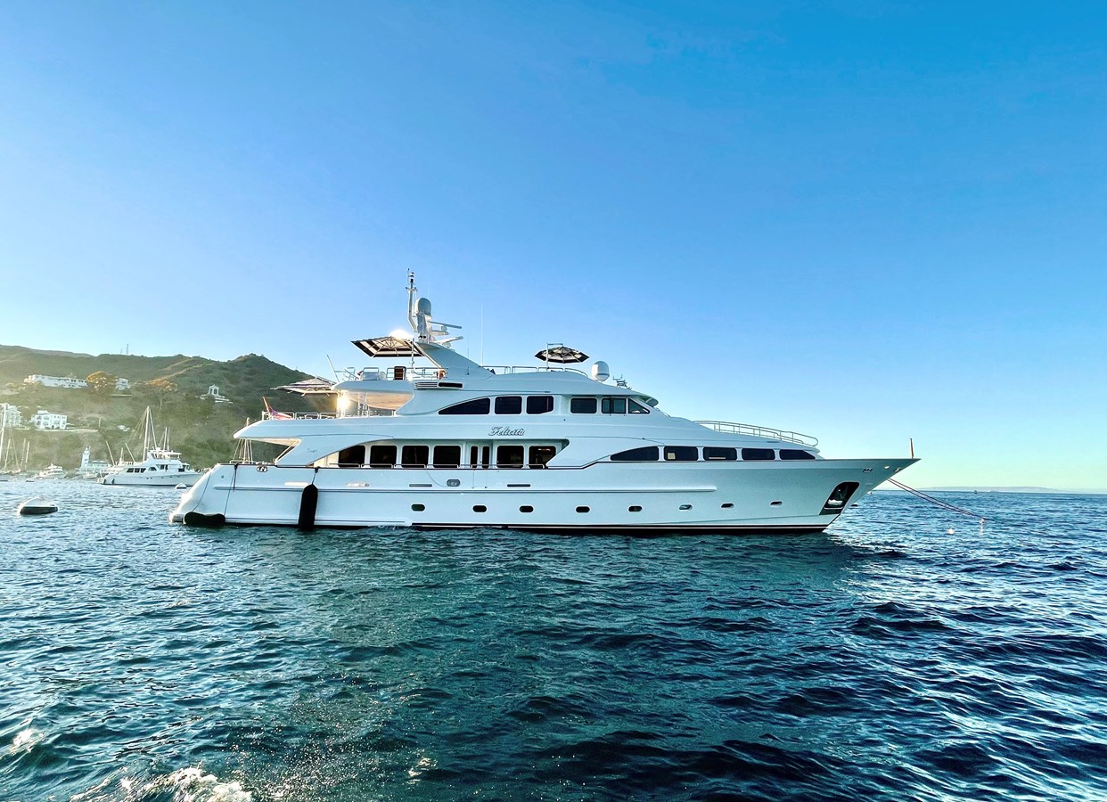 FELICITA - 2002 BENETTI 115' Classic 115'