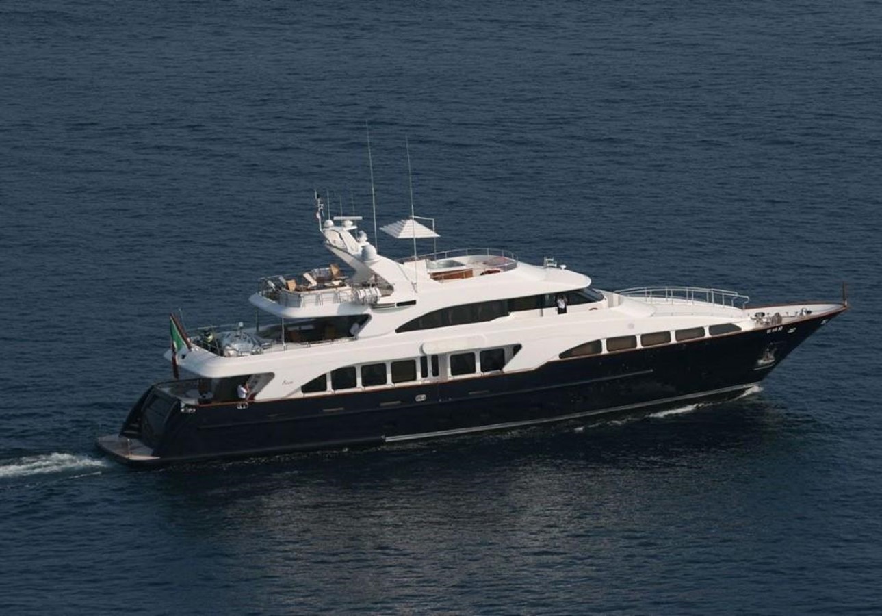 BLU - 2005 BENETTI 114' 10