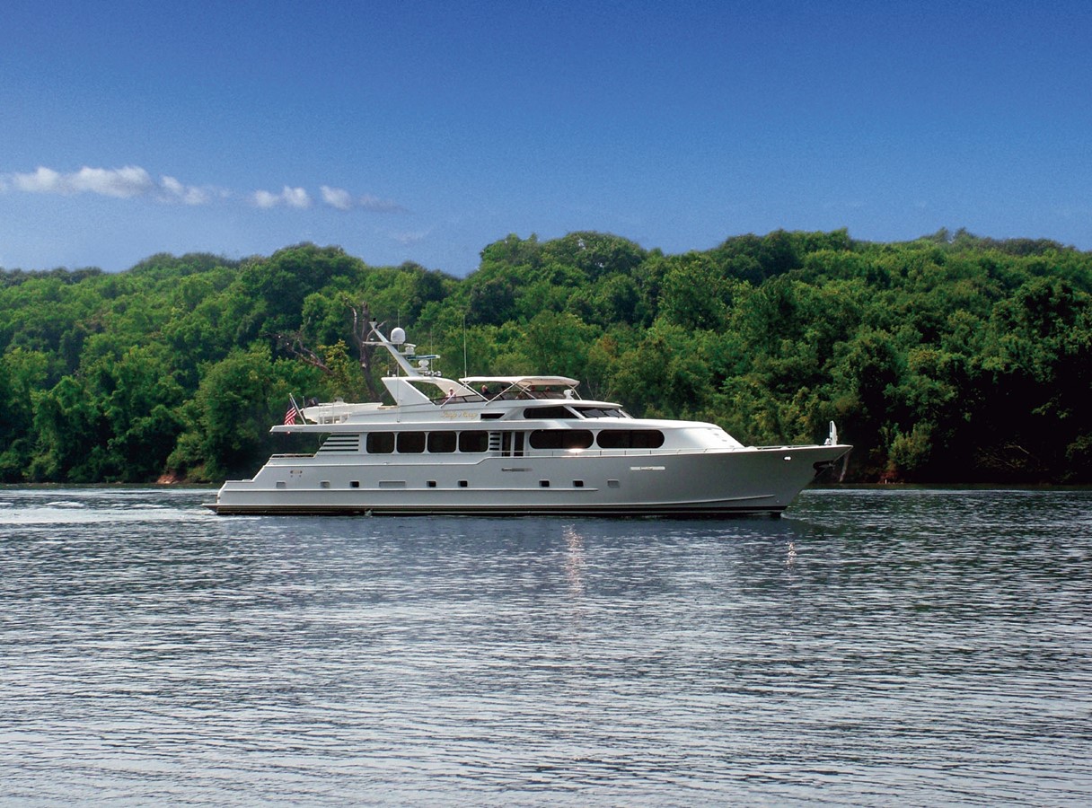 LADY NANCY - 2003 BROWARD 112' Cockpit Motoryacht