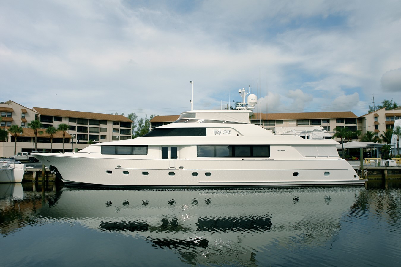 HIDE OUT - 2007 WESTPORT 112' Raised Pilothouse Mo