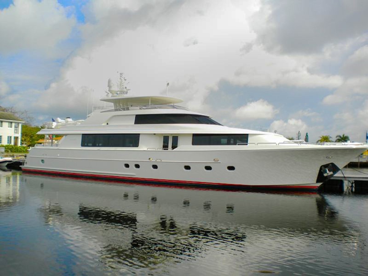 HANNAH B - 2007 WESTPORT 112' Raised Pilothouse