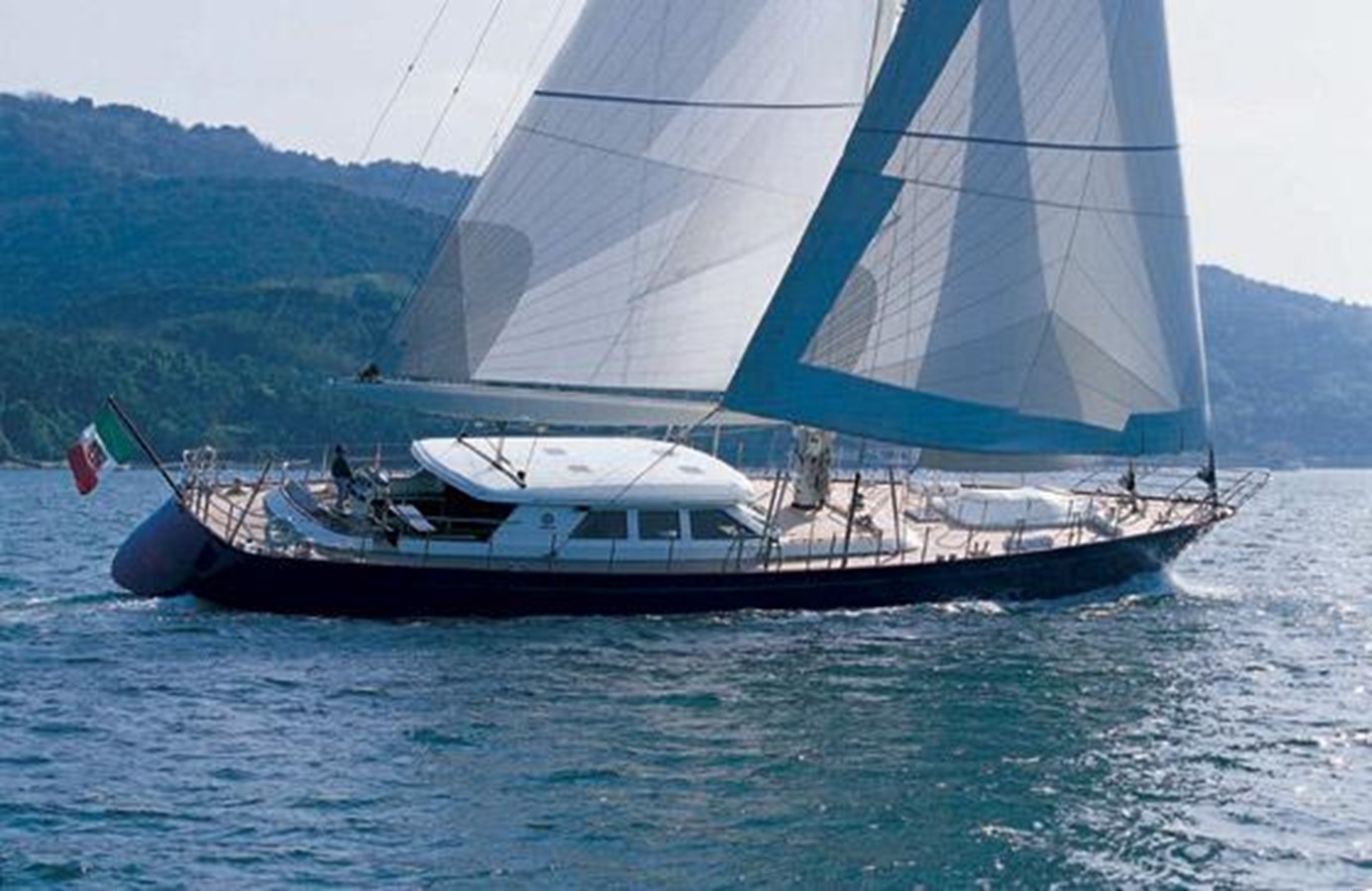 HERITAGE - 2000 PERINI NAVI 110'