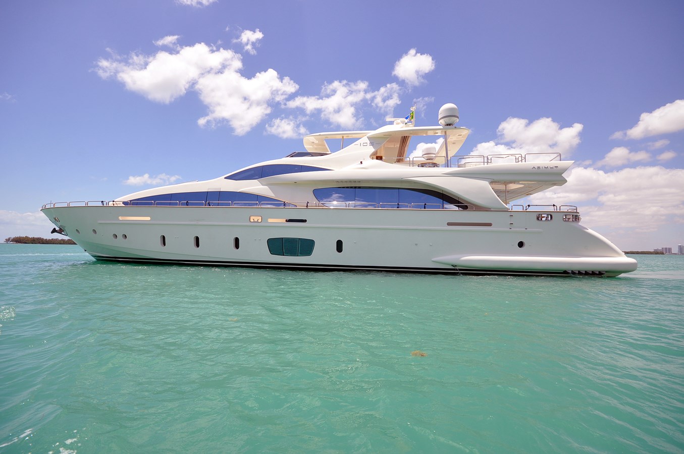 LADY SILVIA - 2009 AZIMUT YACHTS 105'