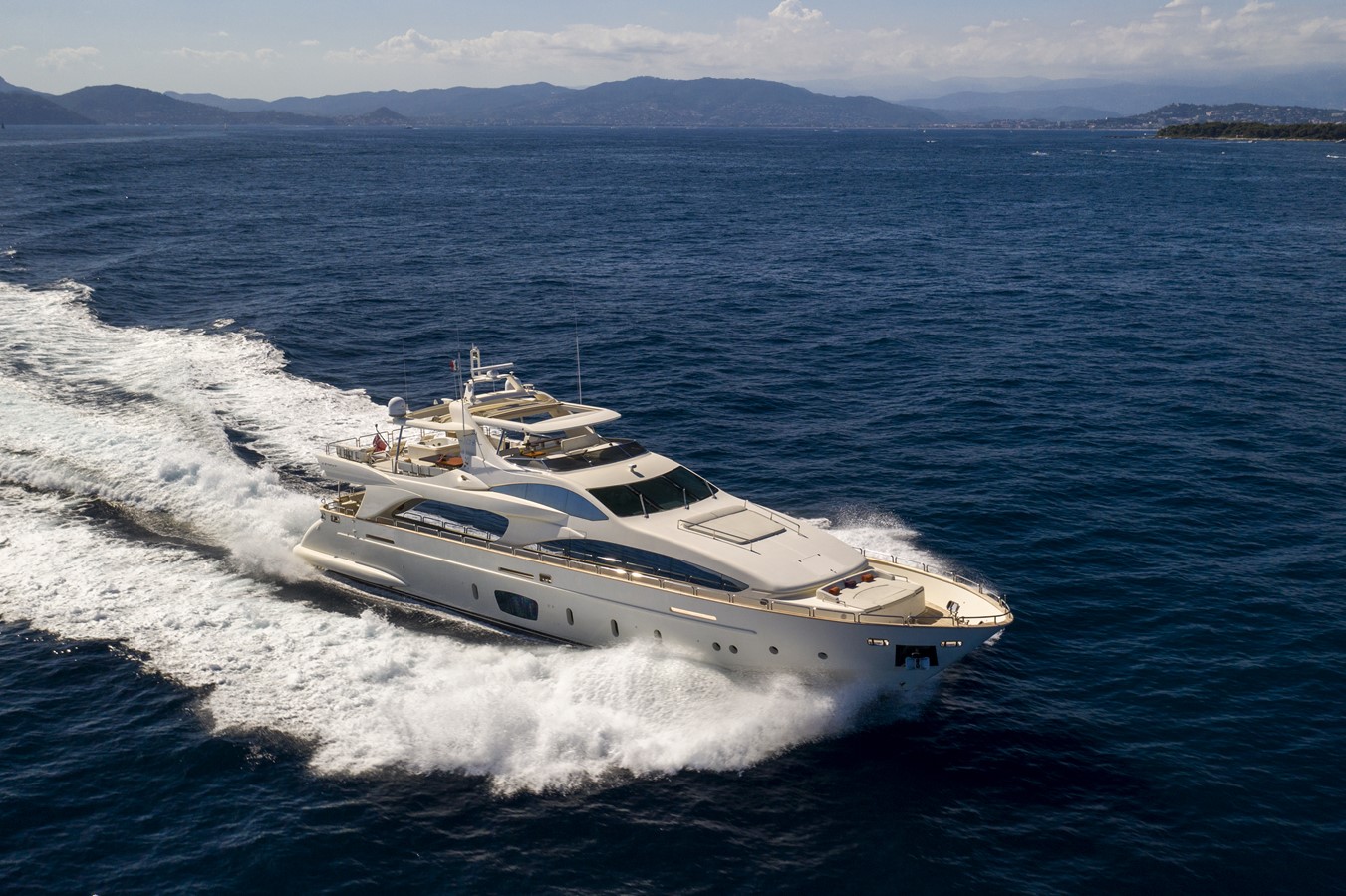 La Rubia - 2011 AZIMUT YACHTS 103'