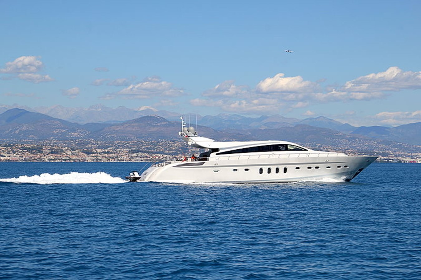 Jade - 2008 LEOPARD 102' 5