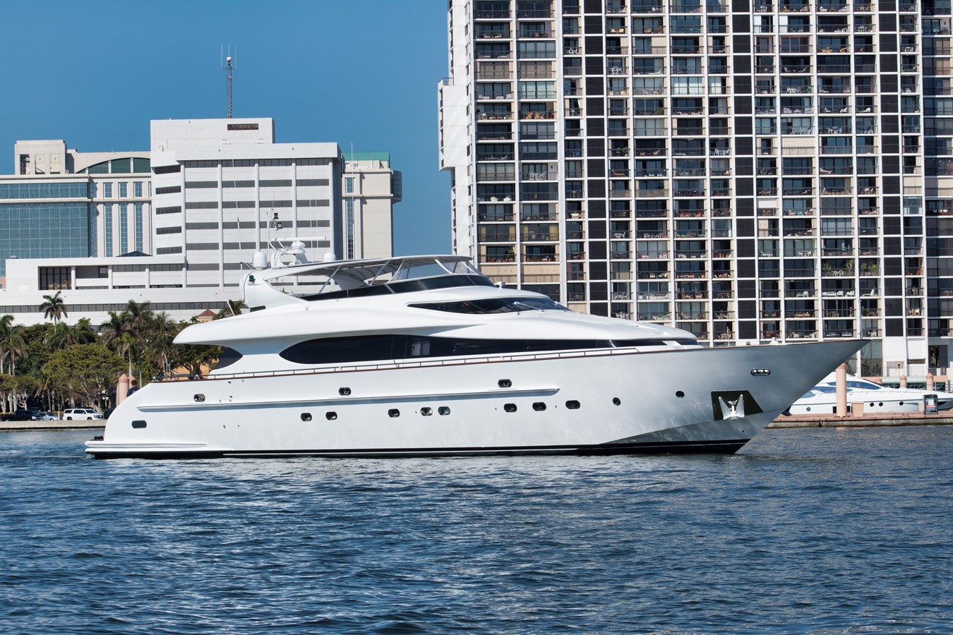 EVELYN - 2001 MAIORA 102' Motor Yacht