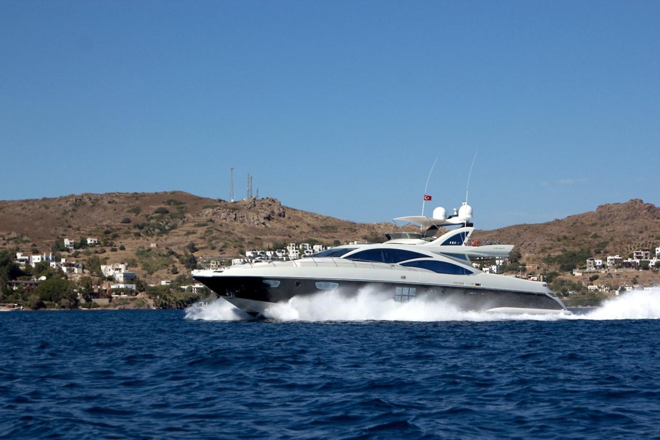 GOGAMIGOGA - 2008 AZIMUT YACHTS 101' 5