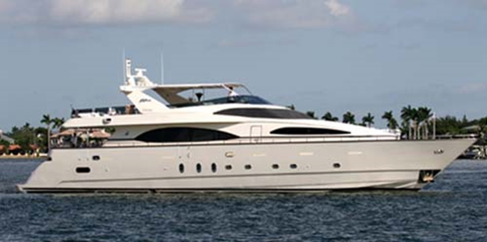 CHOMY - 2003 AZIMUT YACHTS 100'