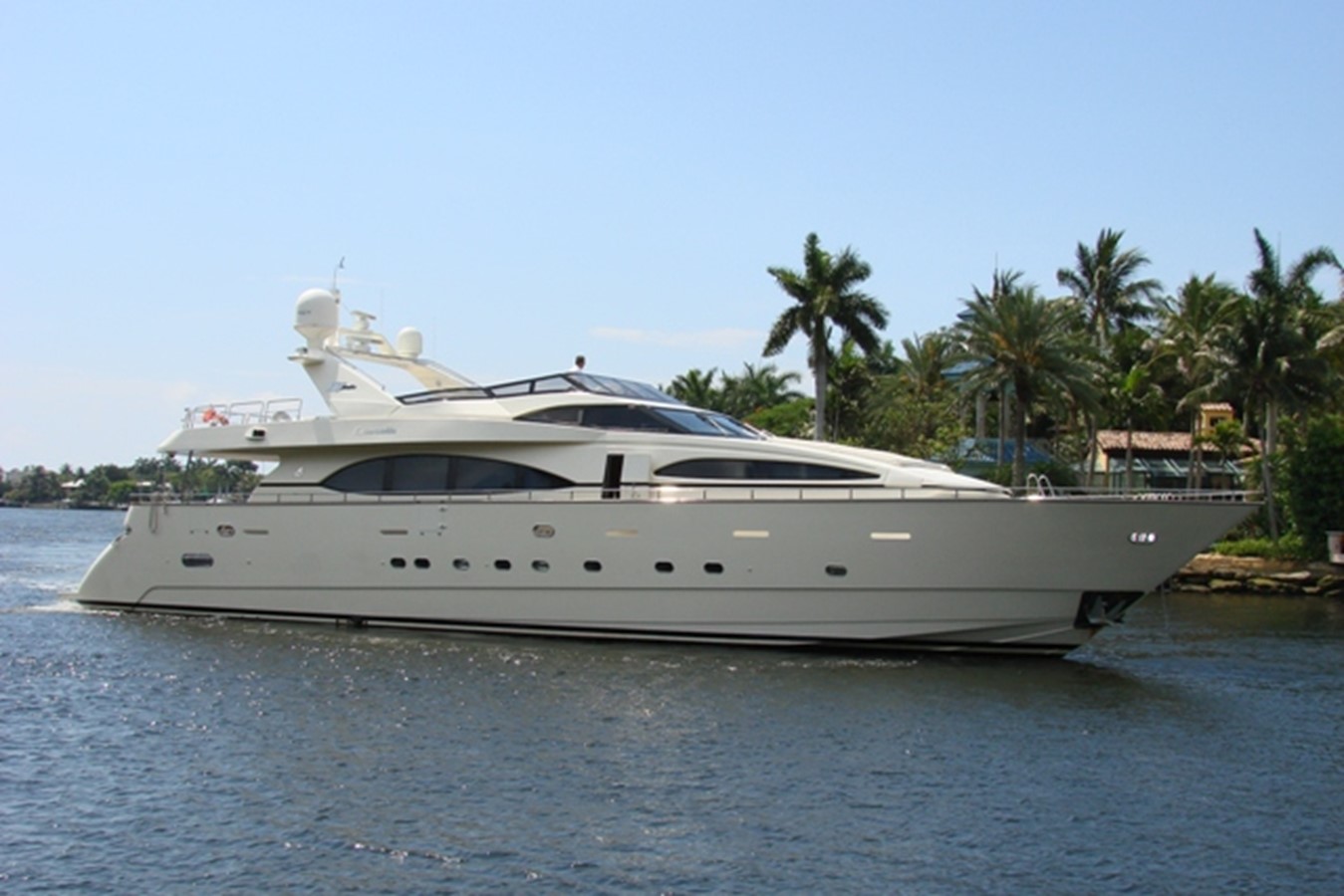 CAROBELLE - 2000 AZIMUT YACHTS 100' Jumbo