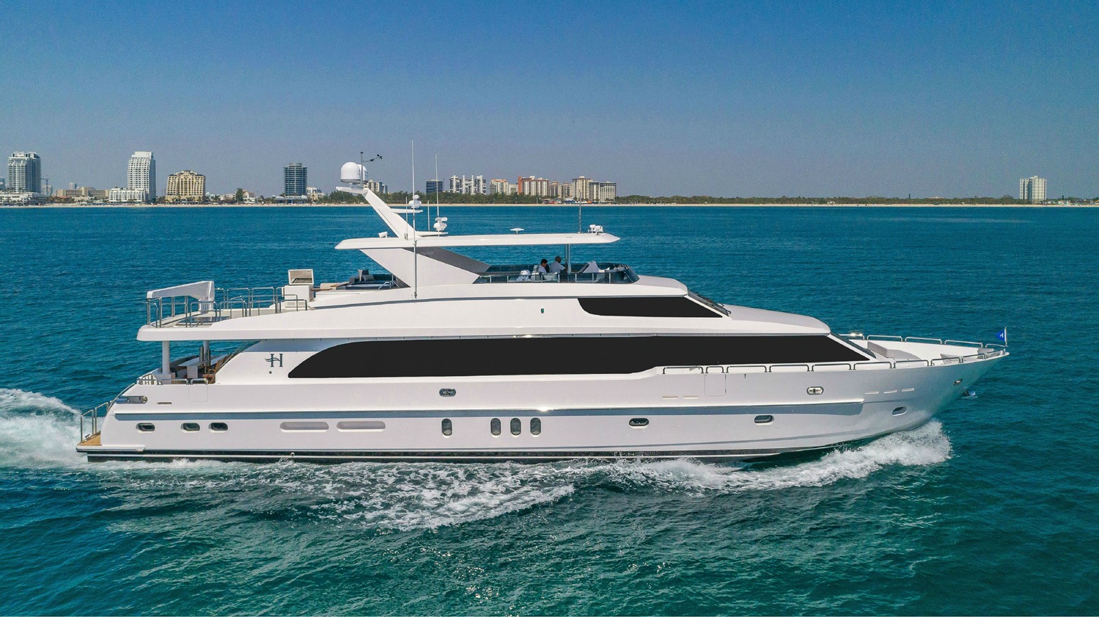 MB 3 - 2018 HARGRAVE 100' Raised Pilothouse