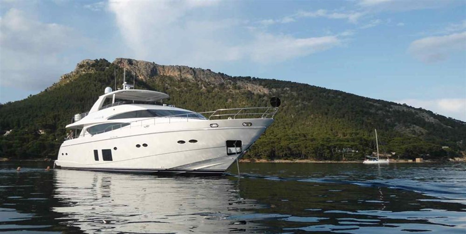 Dancing Queen - 2011 PRINCESS YACHTS 98' 95