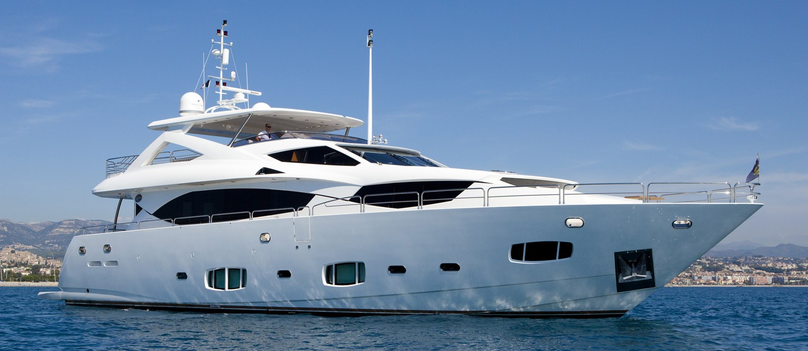 TUPPENCE - 2011 SUNSEEKER 97' 9