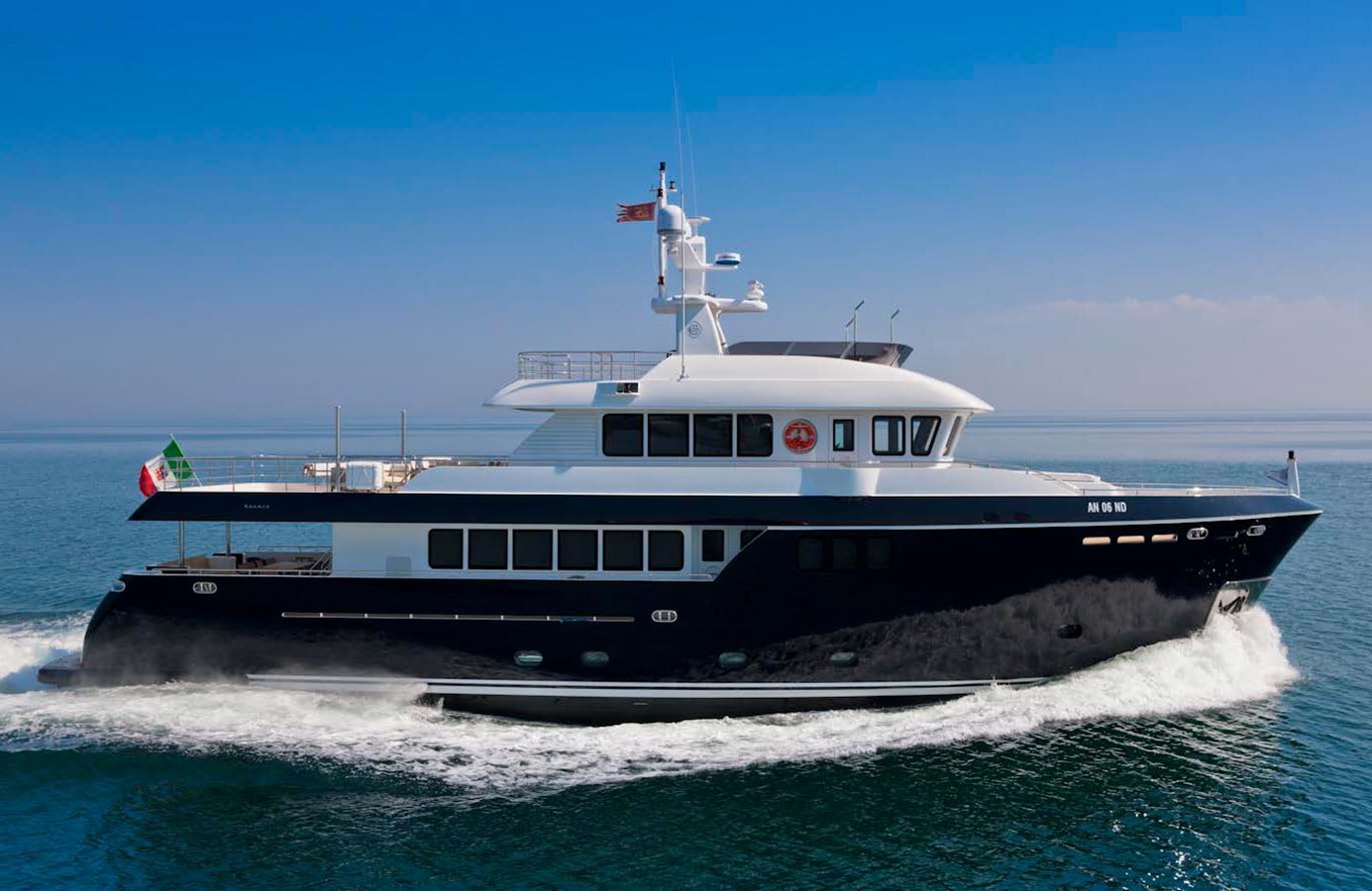 LYUBOV P - 2013 CANTIERE DELLE MARCHE 96' 10