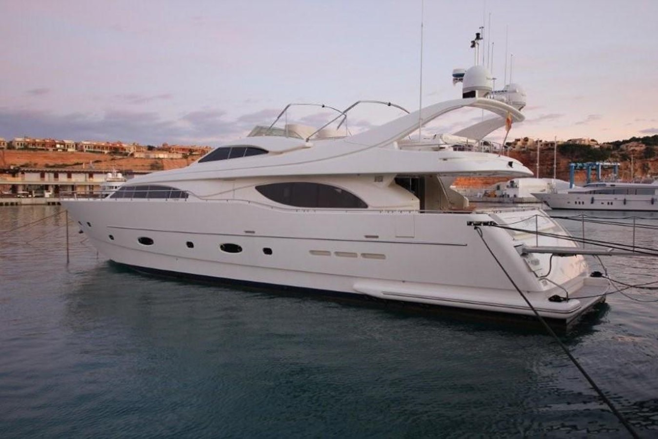 Gemini - 2004 FERRETTI YACHTS 96' 2