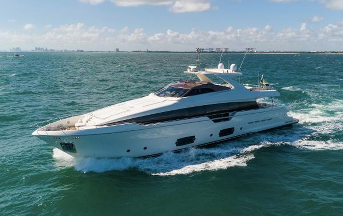 CLUB M - 2014 FERRETTI YACHTS 96' 960