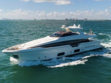 CLUB M - 2014 FERRETTI YACHTS 96' 960
