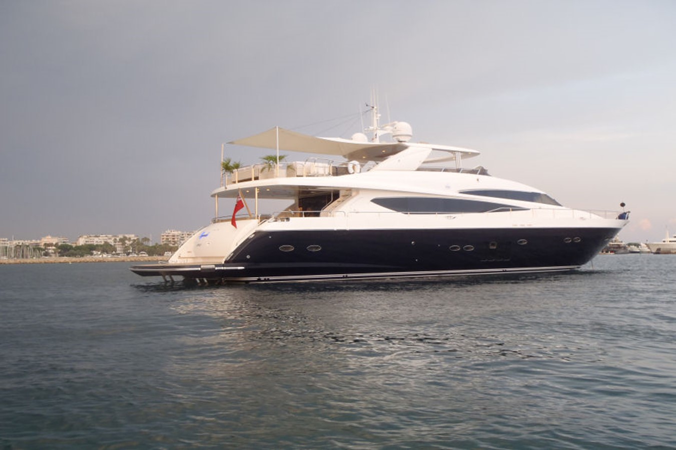 Legenda - 2009 PRINCESS YACHTS 95' 95 MY