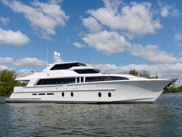 QUEEN OF DIAMONDS - 2006 CHEOY LEE 95' Bravo Series