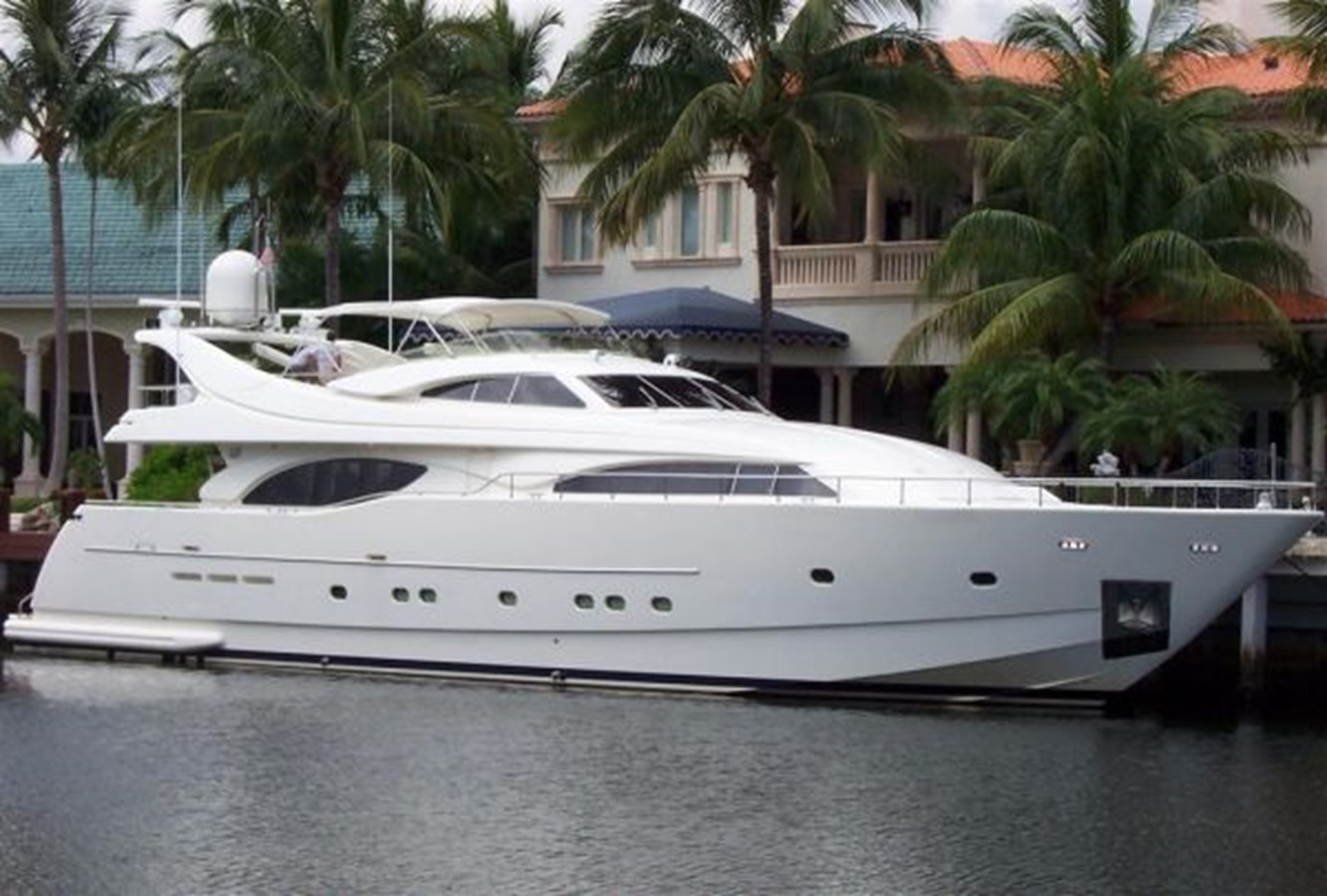 No Name - 2002 FERRETTI YACHTS 94' Ferretti