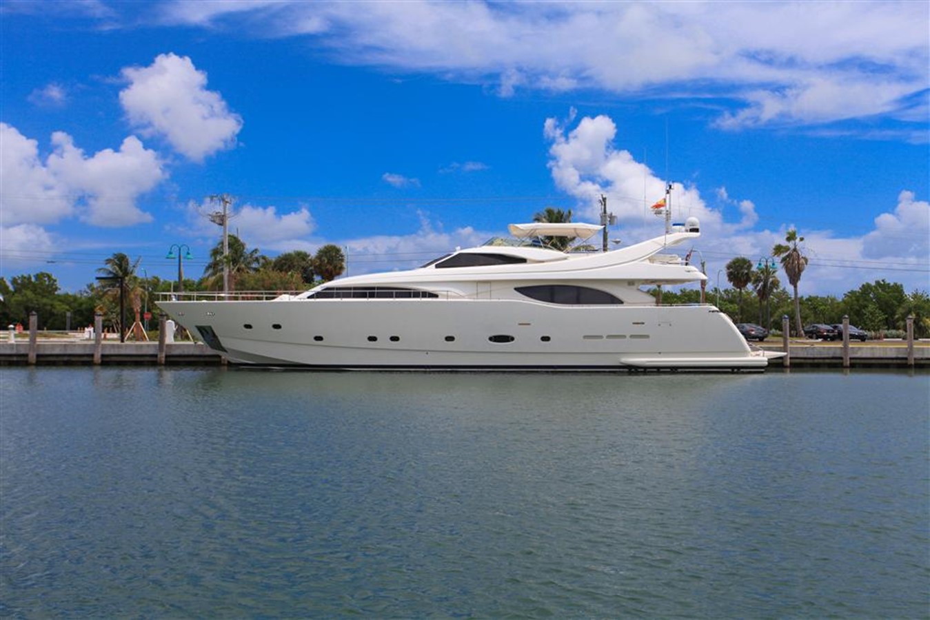 M & M - 2003 FERRETTI YACHTS 94' Custom Flybridge