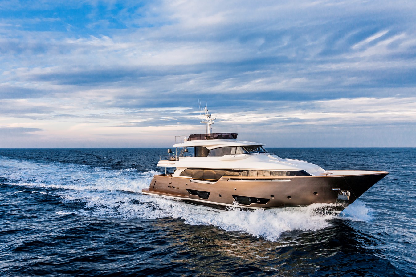 YVONNE - 2015 FERRETTI CUSTOM LINE 92' 11