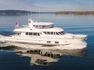 92' Paragon Cockpit - 2015 PARAGON MOTOR YACHTS 92' 3