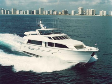 OUT OF THE BLEAU - 2000 HATTERAS 92' Motoryacht