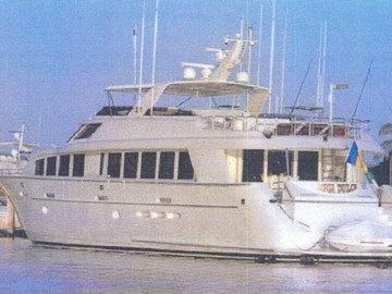 Agua Dulce - 2000 HATTERAS 92' Elite W/Walk Around
