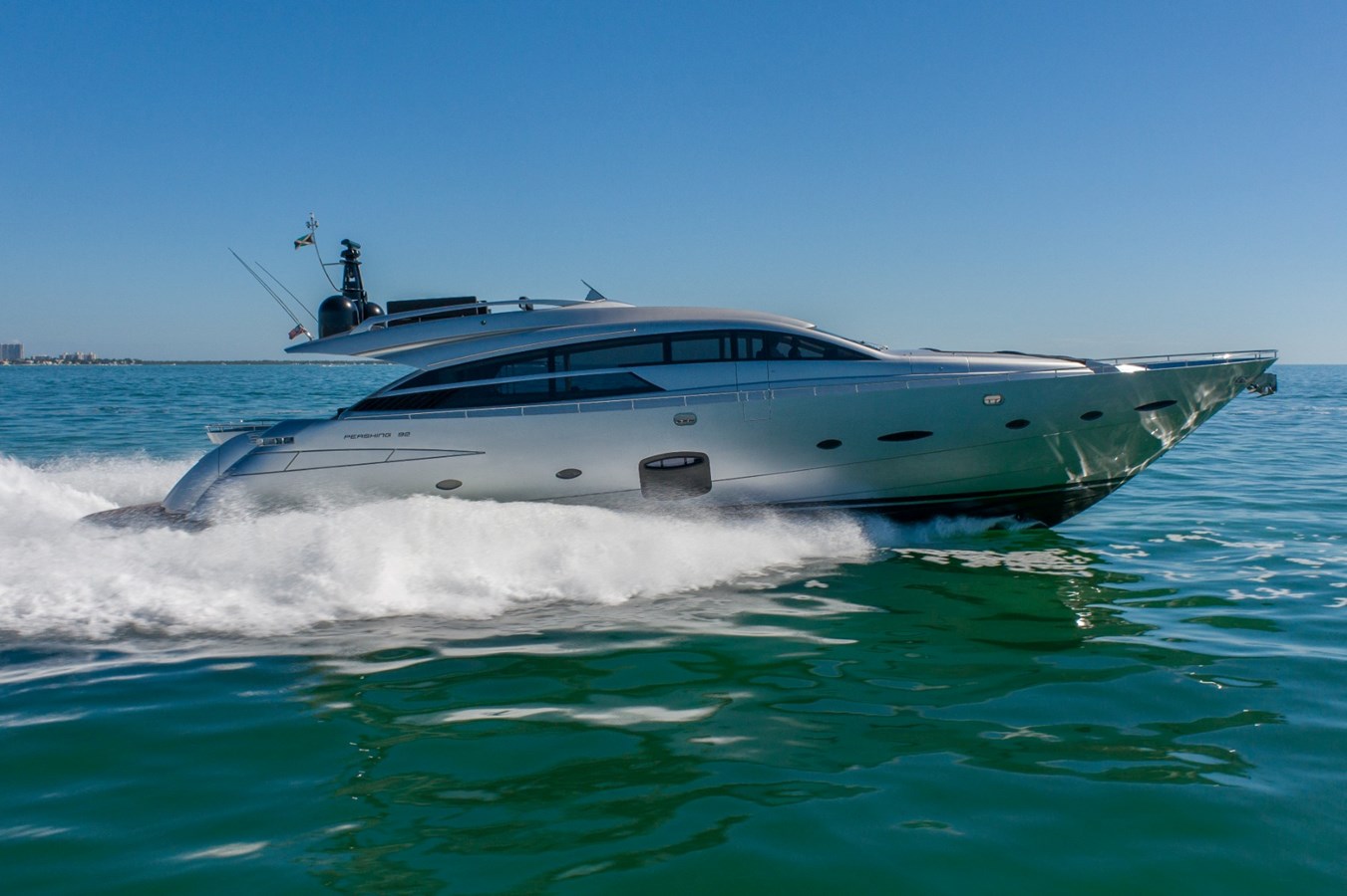 ARENA - 2013 PERSHING 92'