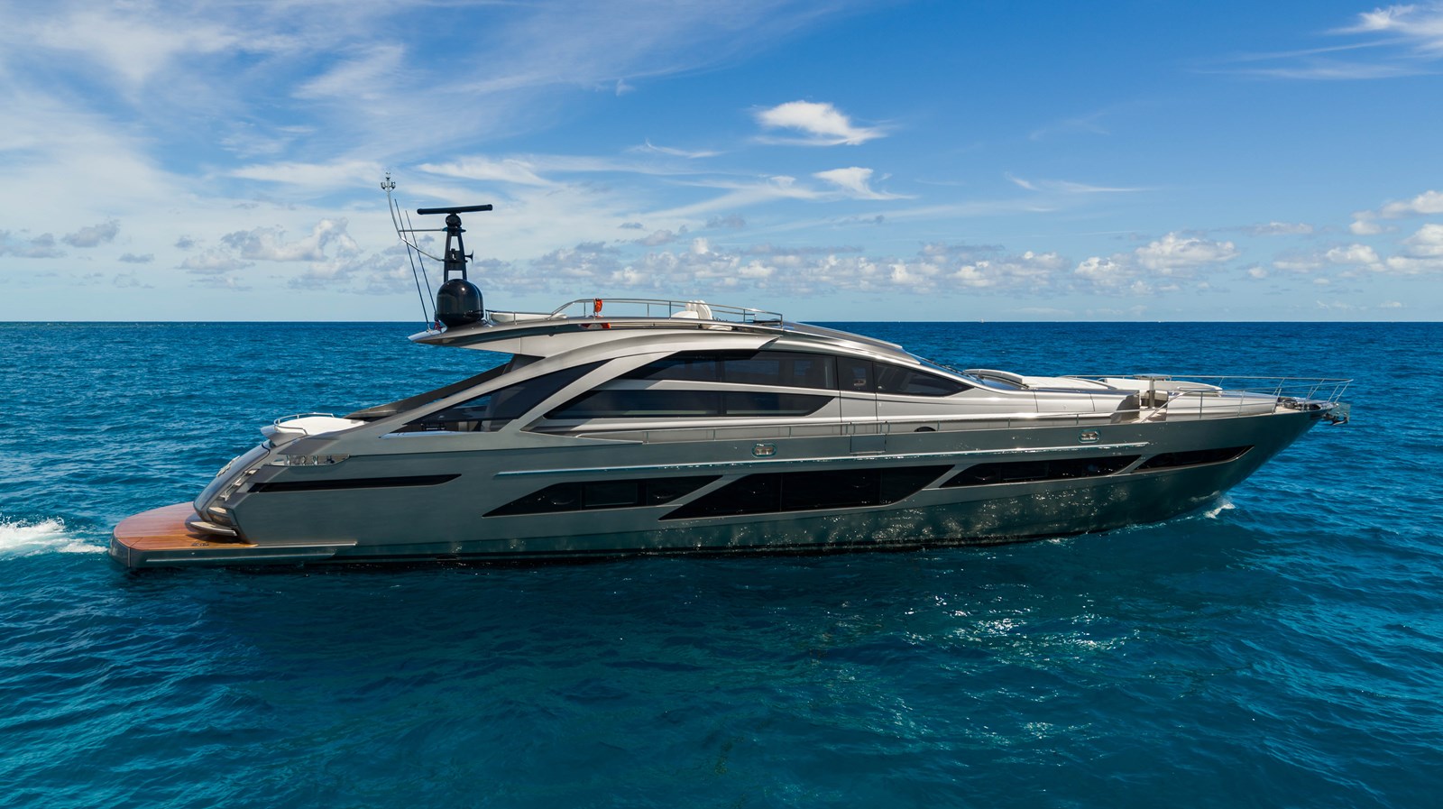 THE WOLF - 2019 PERSHING 92' 9X